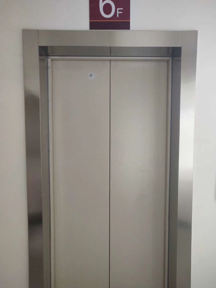 泰安工地電梯門(mén)套的防火性能解析